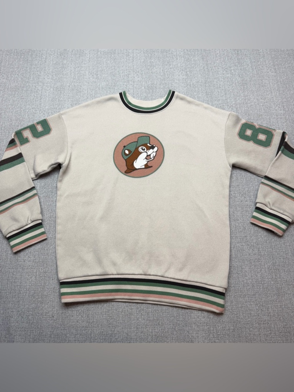 Buc-ees Beaver Logo Varsity Graphic Sweatshirt - Picture 2 of 9